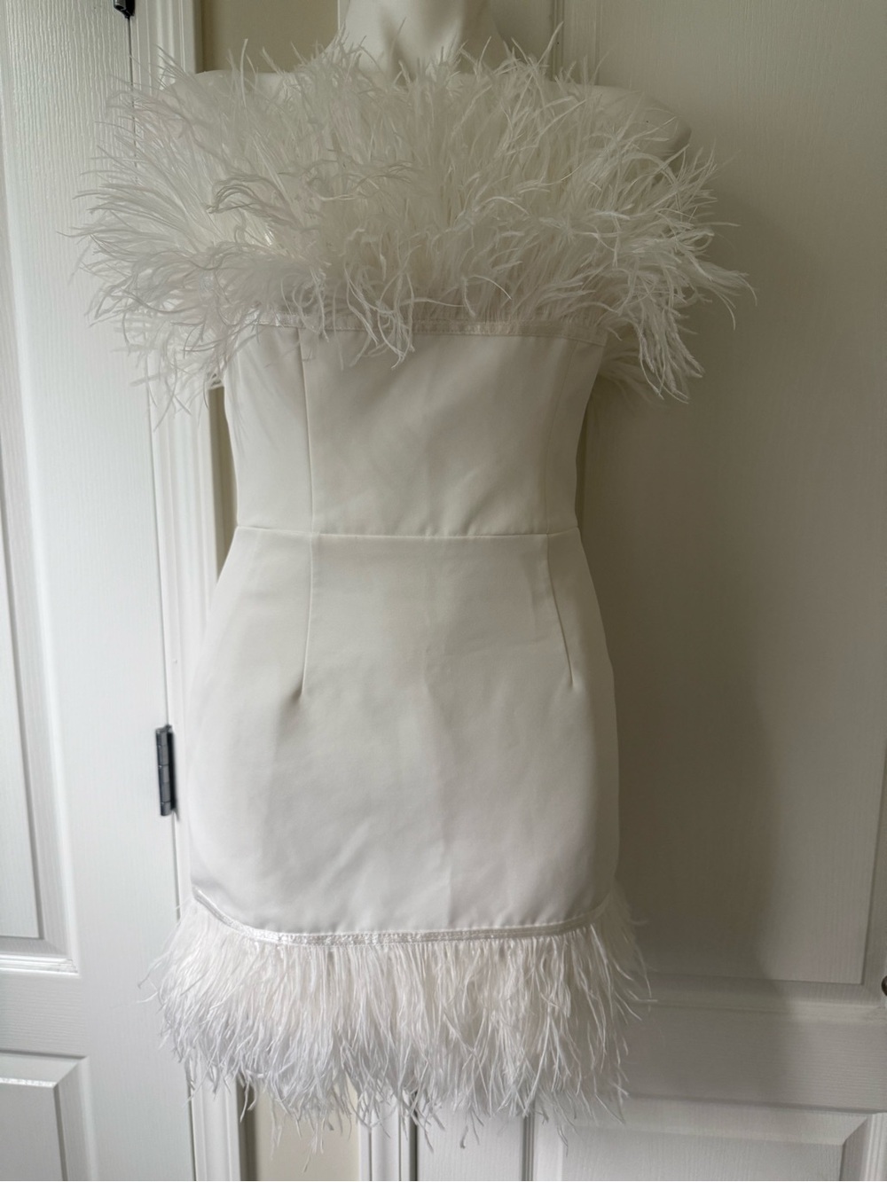 Bronx and Banco White Strapless Feather-Trim Mini Dress